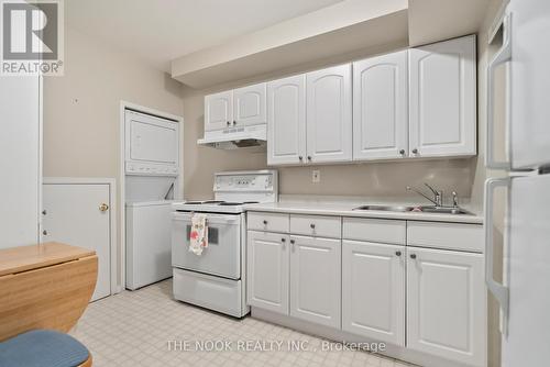 52 Abernethy Crescent, Clarington (Bowmanville), ON - Indoor Photo Showing Kitchen With Double Sink