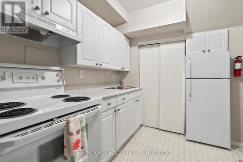 52 Abernethy Crescent, Clarington (Bowmanville), ON - Indoor Photo Showing Kitchen With Double Sink