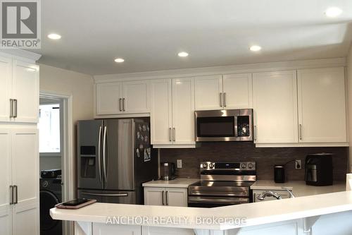 2261 Buroak Drive, London, ON - Indoor Photo Showing Kitchen