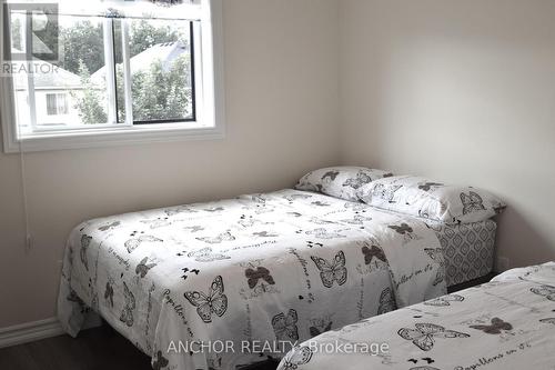 2261 Buroak Drive, London, ON - Indoor Photo Showing Bedroom