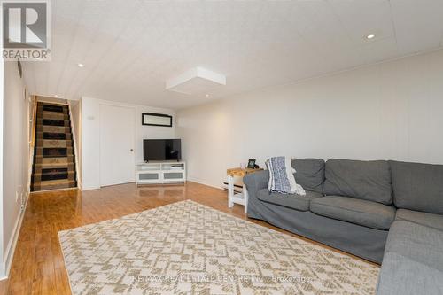 520 Waterloo Street, Wellington North, ON - Indoor Photo Showing Living Room