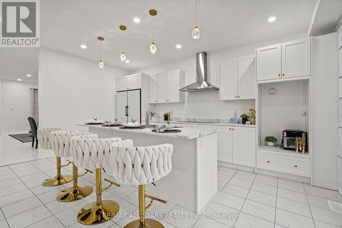 27 Carew Boulevard, Kawartha Lakes (Lindsay), ON - Indoor Photo Showing Kitchen With Upgraded Kitchen