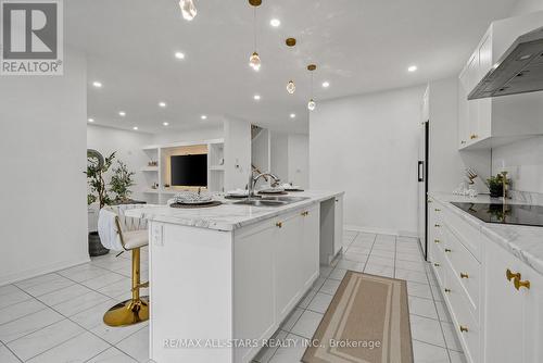 27 Carew Boulevard, Kawartha Lakes (Lindsay), ON - Indoor Photo Showing Kitchen With Double Sink With Upgraded Kitchen