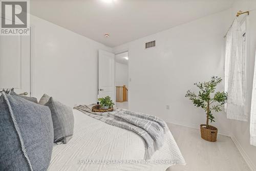 27 Carew Boulevard, Kawartha Lakes (Lindsay), ON - Indoor Photo Showing Bedroom