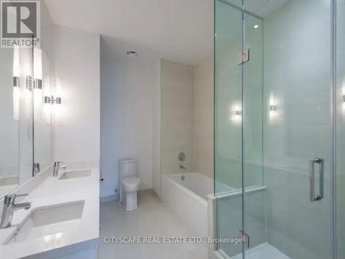 212 - 9 Stollery Pond Crescent N, Markham, ON - Indoor Photo Showing Bathroom