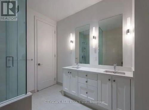 212 - 9 Stollery Pond Crescent N, Markham, ON - Indoor Photo Showing Bathroom