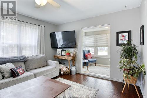 282 Richmond, Amherstburg, ON - Indoor Photo Showing Living Room