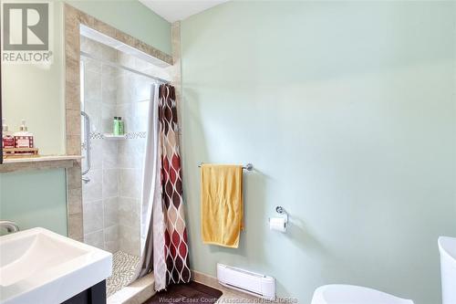 282 Richmond, Amherstburg, ON - Indoor Photo Showing Bathroom