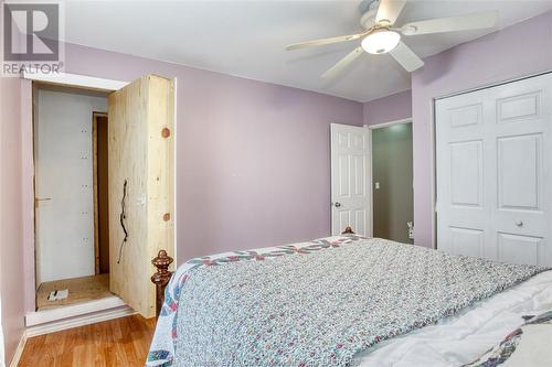 282 Richmond, Amherstburg, ON - Indoor Photo Showing Bedroom