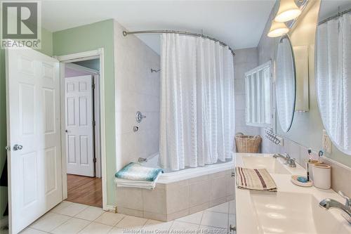 282 Richmond, Amherstburg, ON - Indoor Photo Showing Bathroom