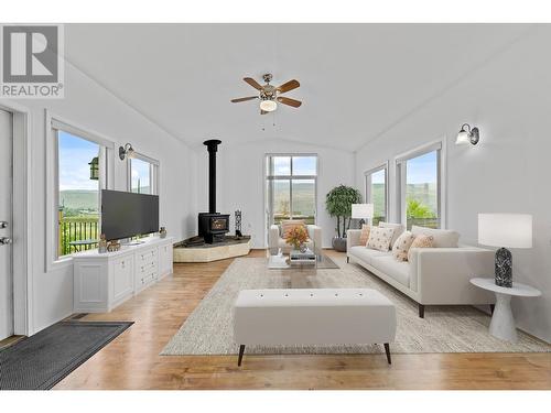 1415 Ranch Road, Kamloops, BC - Indoor Photo Showing Living Room With Fireplace