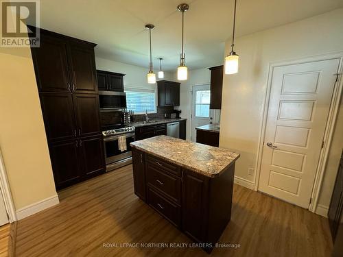 268 Hemlock Street, Timmins, ON - Indoor Photo Showing Kitchen