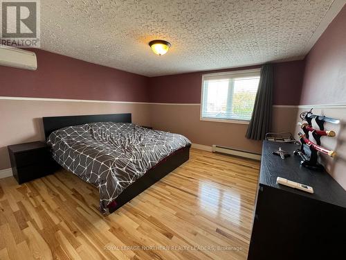 268 Hemlock Street, Timmins, ON - Indoor Photo Showing Bedroom