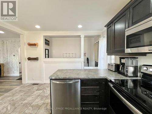 24 Russell Street, Belleville, ON - Indoor Photo Showing Kitchen