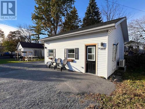 24 Russell Street, Belleville, ON - Outdoor