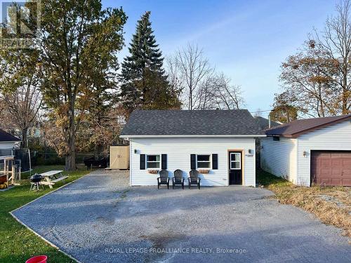 24 Russell Street, Belleville, ON - Outdoor