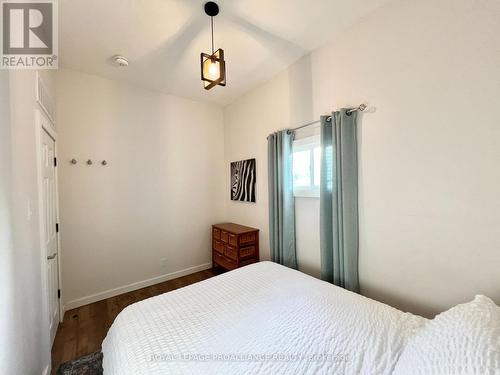 24 Russell Street, Belleville, ON - Indoor Photo Showing Bedroom