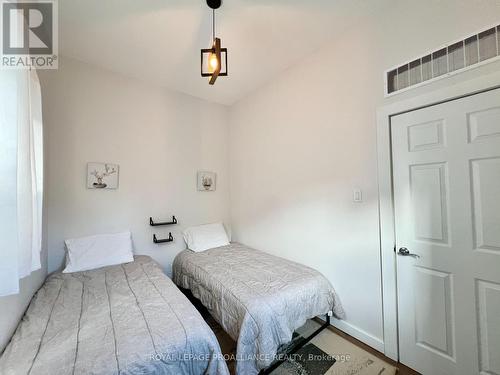 24 Russell Street, Belleville, ON - Indoor Photo Showing Bedroom