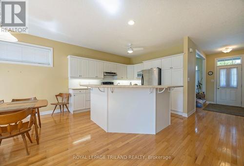 83 - 505 Blue Jay Drive, London, ON - Indoor Photo Showing Kitchen