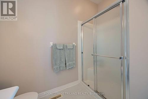 83 - 505 Blue Jay Drive, London, ON - Indoor Photo Showing Bathroom