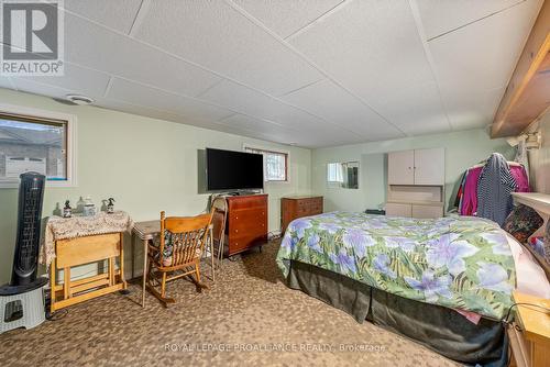 7 Centre Street, Brighton, ON - Indoor Photo Showing Bedroom