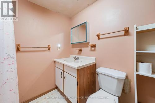 7 Centre Street, Brighton, ON - Indoor Photo Showing Bathroom