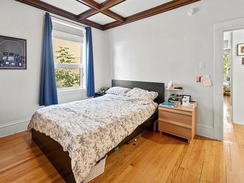 909 Mcmillan Avenue, Winnipeg, MB - Indoor Photo Showing Bedroom