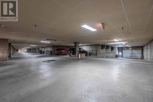 1390 Hillside Drive Unit# 307, Kamloops, BC - Indoor Photo Showing Garage