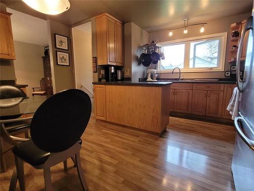 111 Wilkinson Crescent, Portage La Prairie, MB - Indoor Photo Showing Kitchen