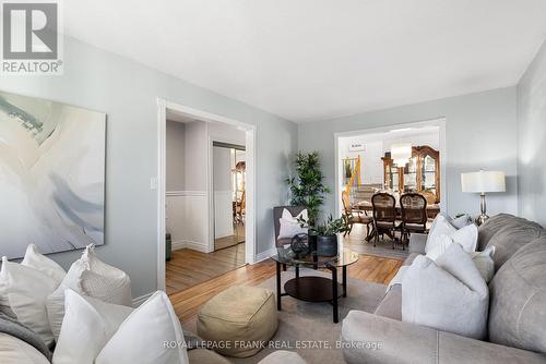 4 Penfound Drive, Clarington (Bowmanville), ON - Indoor Photo Showing Living Room