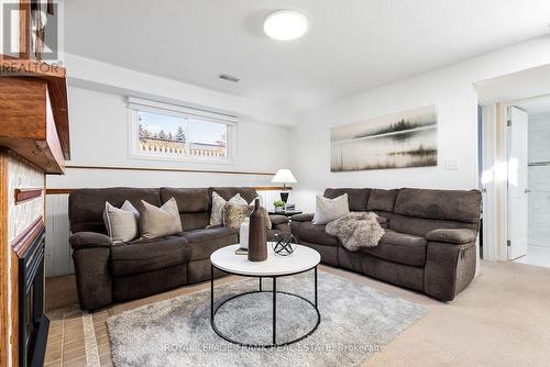 4 Penfound Drive, Clarington (Bowmanville), ON - Indoor Photo Showing Living Room