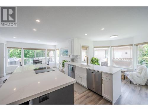 2011 Sandpiper Lane, Penticton, BC - Indoor Photo Showing Kitchen