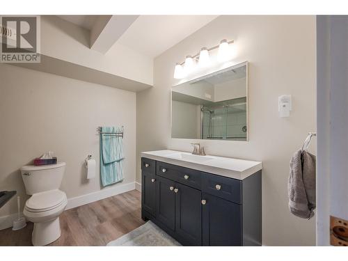 2011 Sandpiper Lane, Penticton, BC - Indoor Photo Showing Bathroom