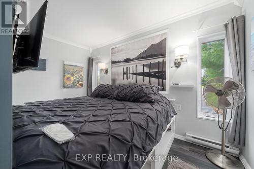 17682 Loyalist Parkway, Prince Edward County (Hillier), ON - Indoor Photo Showing Bedroom