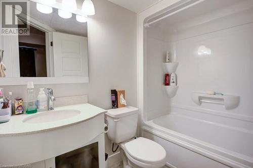 34 Brock Street Unit# 101, Woodstock, ON - Indoor Photo Showing Bathroom