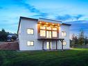 5622 1St St, Union Bay, BC 