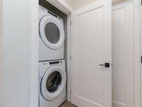 610-1371 Goldstream Ave, Langford, BC - Indoor Photo Showing Laundry Room