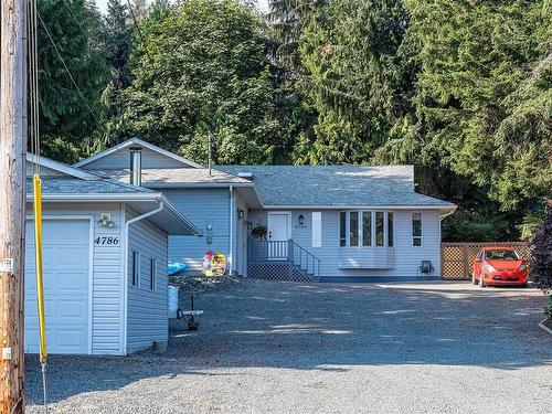 4786 Blue Heron Dr, Bowser, BC 