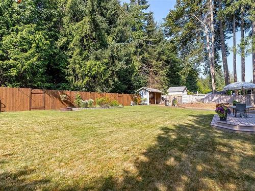 4786 Blue Heron Dr, Bowser, BC 