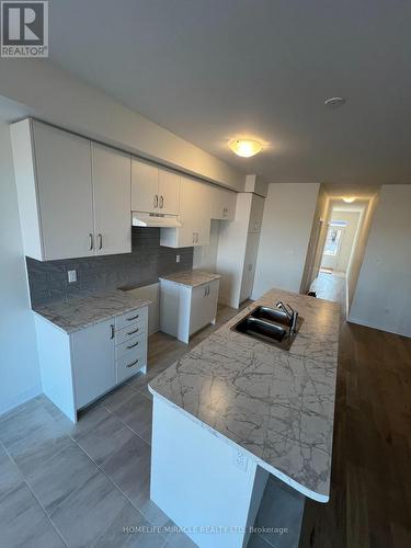 48 Masters Street, Welland, ON - Indoor Photo Showing Kitchen With Double Sink