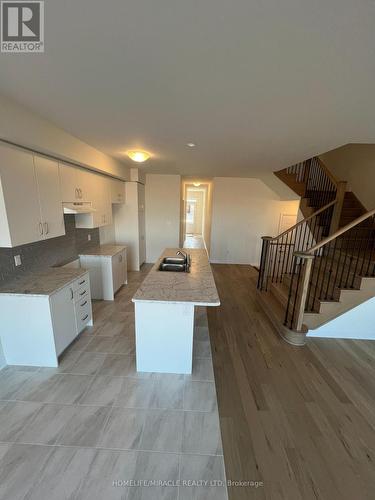 48 Masters Street, Welland, ON - Indoor Photo Showing Kitchen