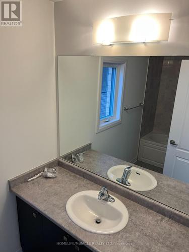 48 Masters Street, Welland, ON - Indoor Photo Showing Bathroom