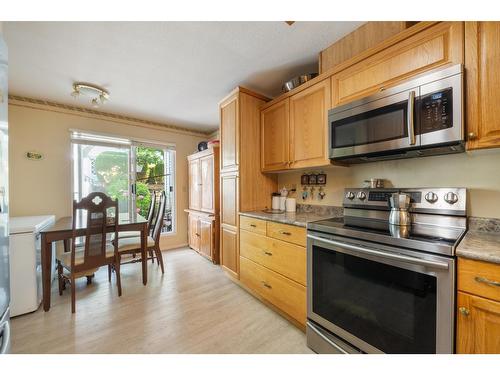 1-34 10050-10090 137A Street, Surrey, BC - Indoor Photo Showing Kitchen