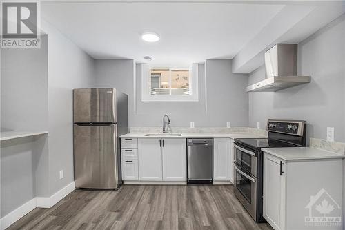 185 Carillon Street Unit#3, Ottawa, ON - Indoor Photo Showing Kitchen