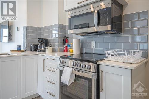 220 Mcarthur Avenue Unit#1, Ottawa, ON - Indoor Photo Showing Kitchen