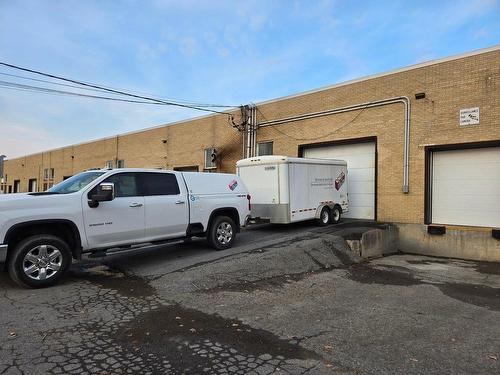 ExpÃ©dition (porte/quai) - 684 Boul. Du Curé-Boivin, Boisbriand, QC -  Photo Showing Garage