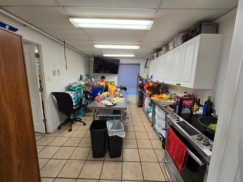 Office - 684 Boul. Du Curé-Boivin, Boisbriand, QC - Indoor Photo Showing Garage