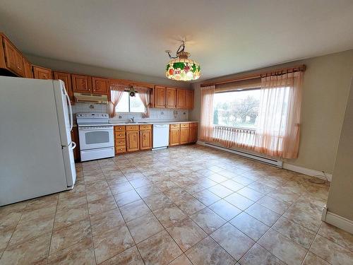 Kitchen - 408 Boul. Tessier, Lachute, QC - Indoor Photo Showing Kitchen