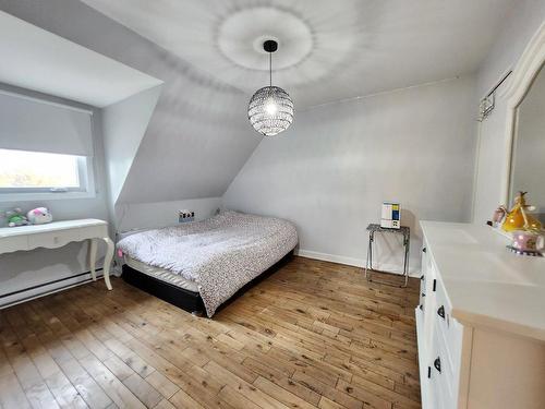 Chambre Ã Â coucher - 860 Rue Bazinet, Sainte-Thérèse, QC - Indoor Photo Showing Bedroom