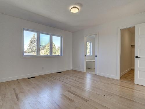 Master bedroom - 6535 Rue Poitou, Brossard, QC - Indoor Photo Showing Other Room